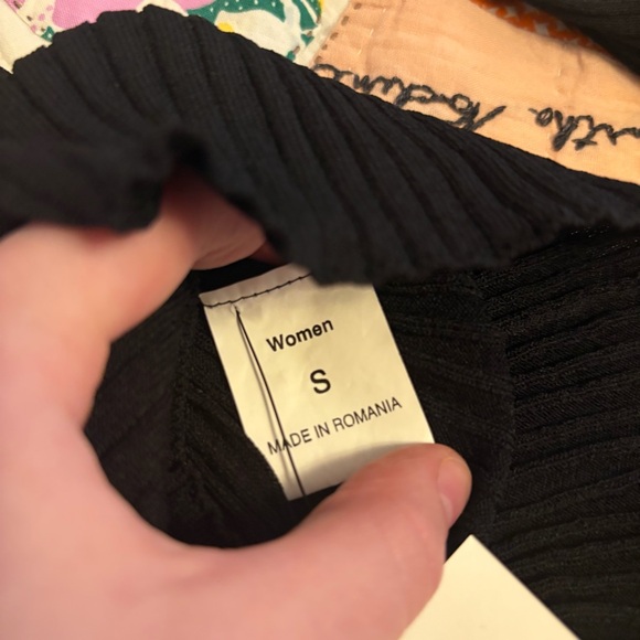 LV Black Long Sleeve Top with Gold Buttons - Picture 4 of 4